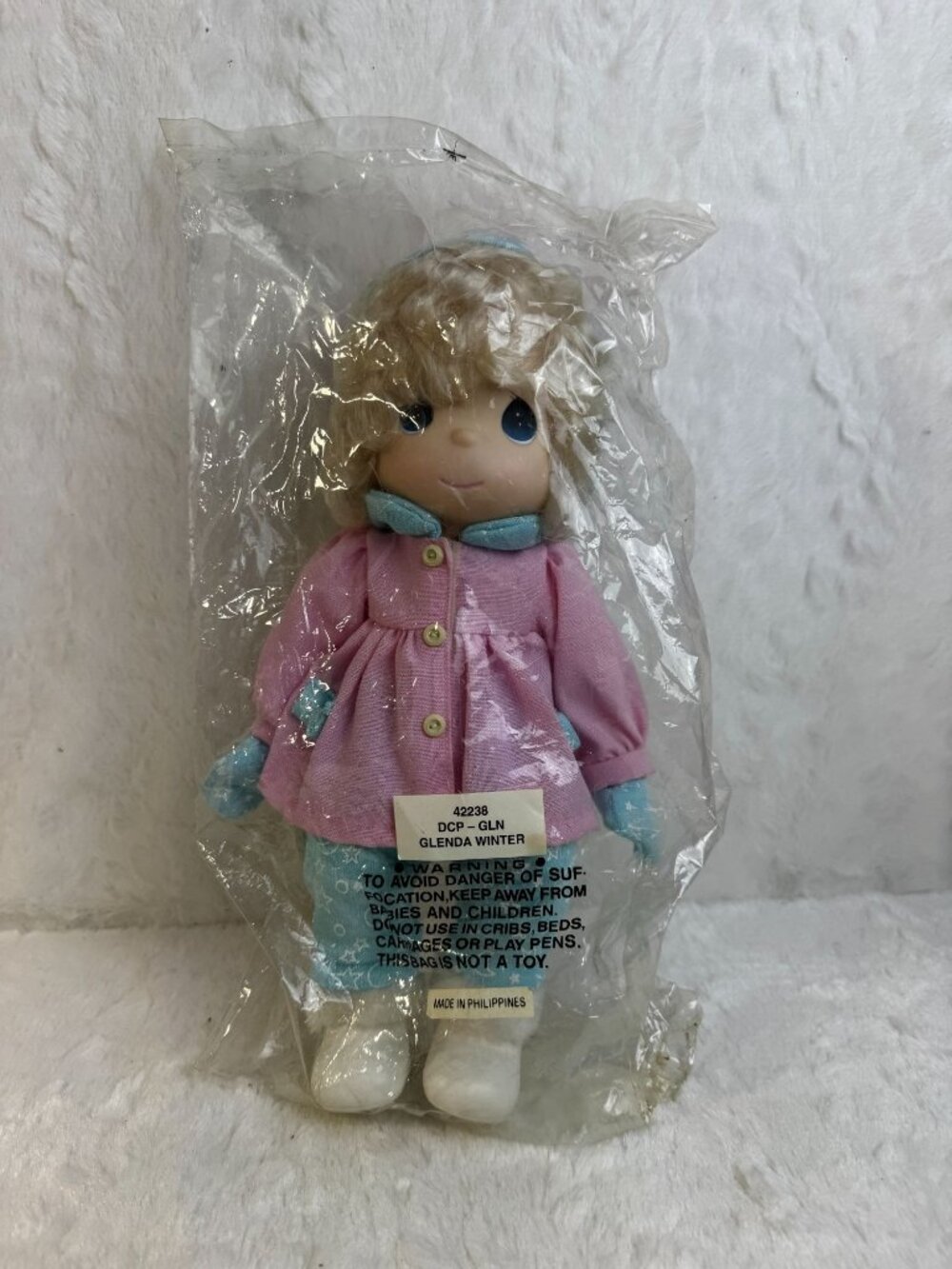 Vintage Precious Moments Porcelain Doll "Glenda Winter "1998 #1452 sealed in bag